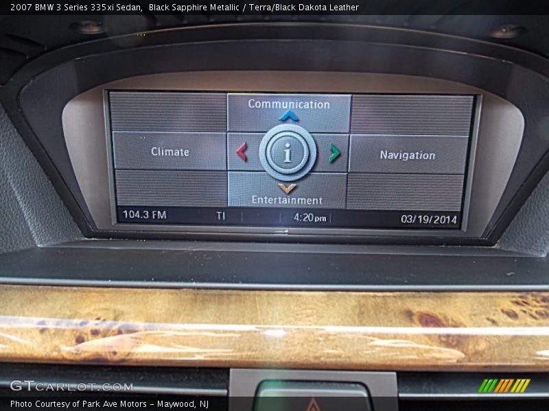 Controls of 2007 3 Series 335xi Sedan