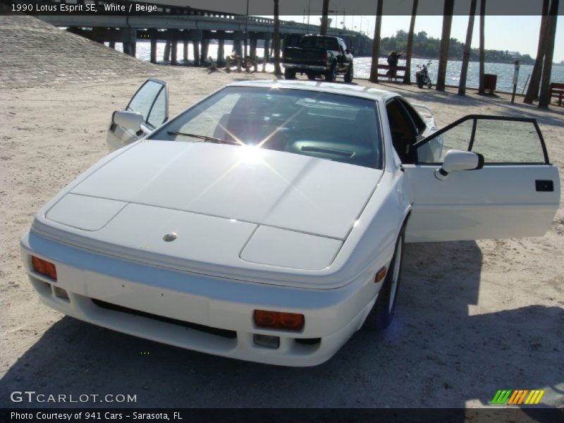 White / Beige 1990 Lotus Esprit SE