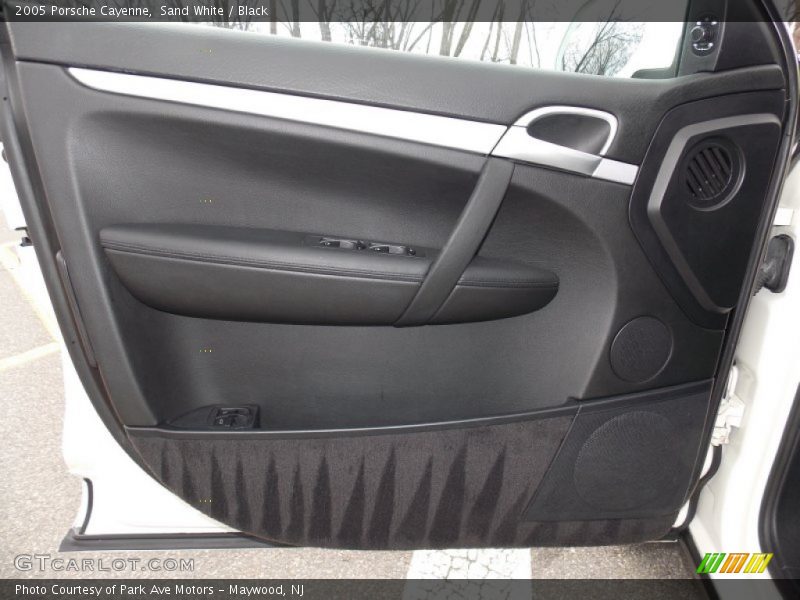 Sand White / Black 2005 Porsche Cayenne