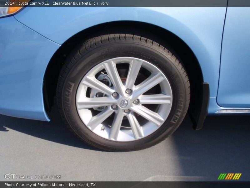Clearwater Blue Metallic / Ivory 2014 Toyota Camry XLE