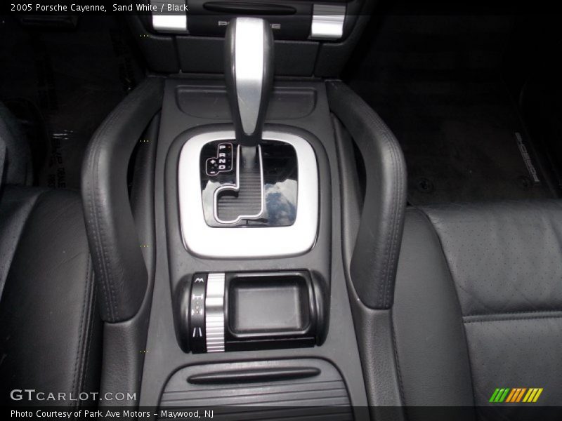 Sand White / Black 2005 Porsche Cayenne