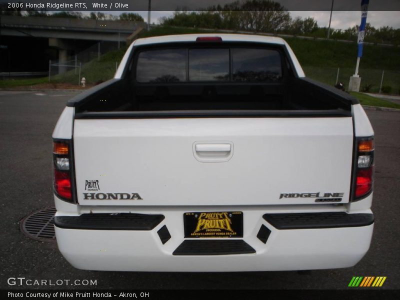 White / Olive 2006 Honda Ridgeline RTS