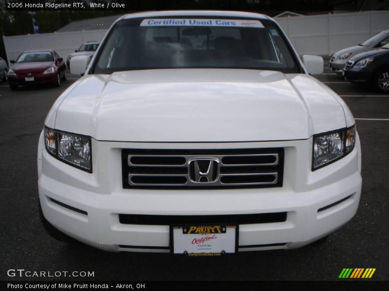 White / Olive 2006 Honda Ridgeline RTS