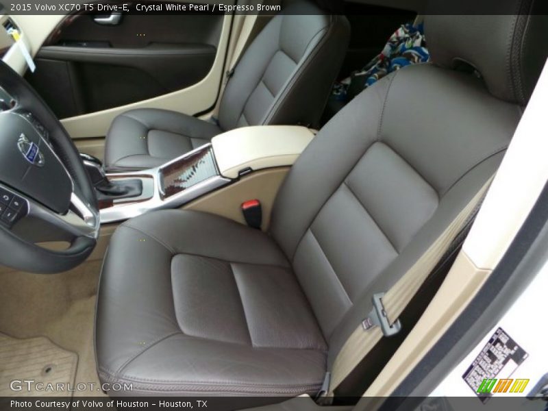 Front Seat of 2015 XC70 T5 Drive-E