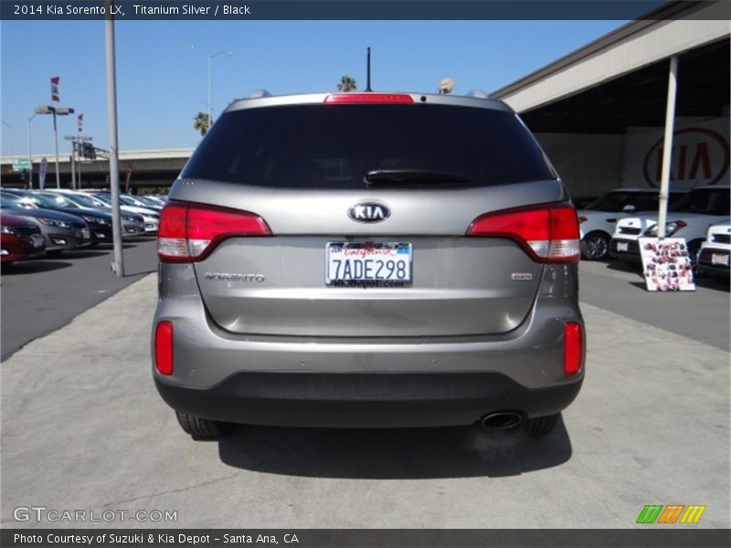 Titanium Silver / Black 2014 Kia Sorento LX