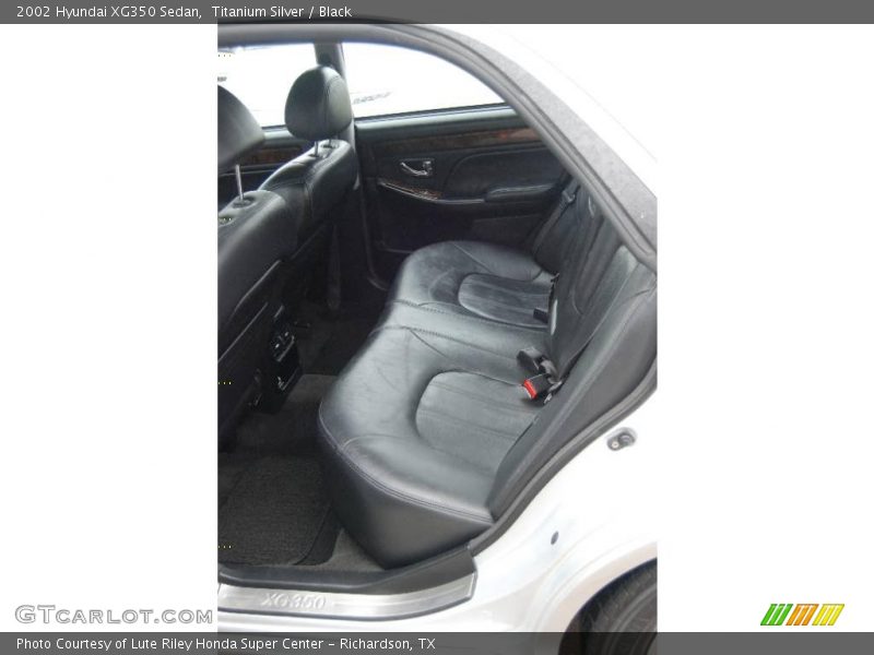 Titanium Silver / Black 2002 Hyundai XG350 Sedan