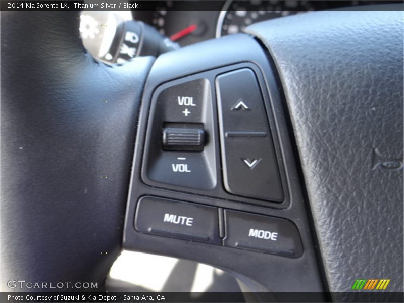 Titanium Silver / Black 2014 Kia Sorento LX