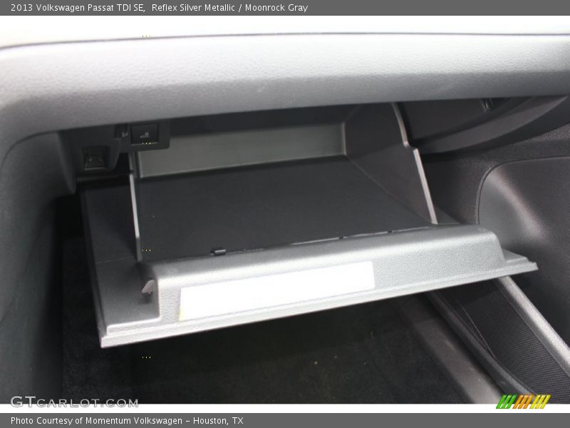 Reflex Silver Metallic / Moonrock Gray 2013 Volkswagen Passat TDI SE