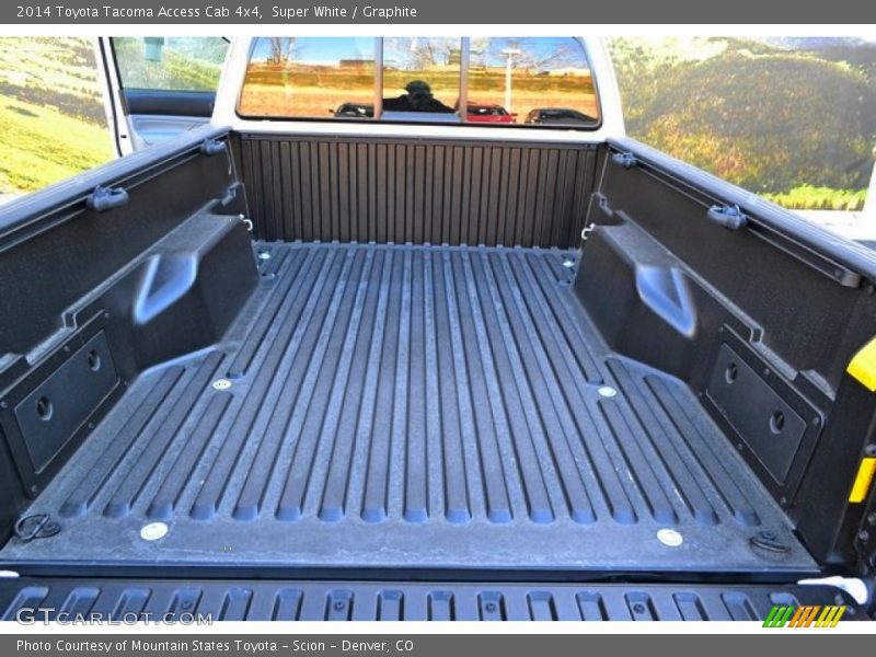 Super White / Graphite 2014 Toyota Tacoma Access Cab 4x4