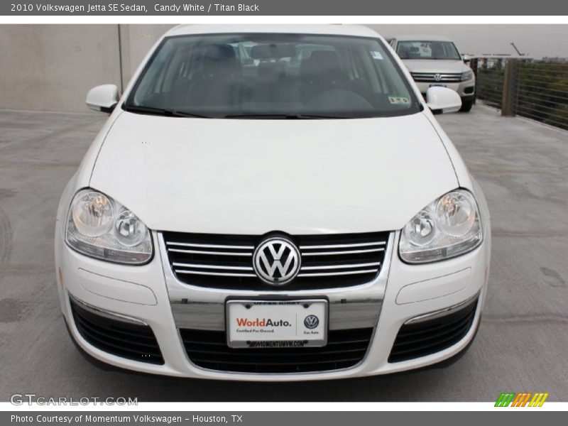 Candy White / Titan Black 2010 Volkswagen Jetta SE Sedan