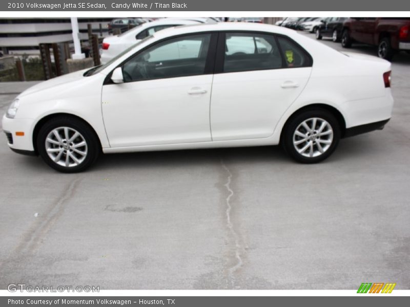 Candy White / Titan Black 2010 Volkswagen Jetta SE Sedan