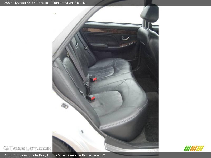 Titanium Silver / Black 2002 Hyundai XG350 Sedan