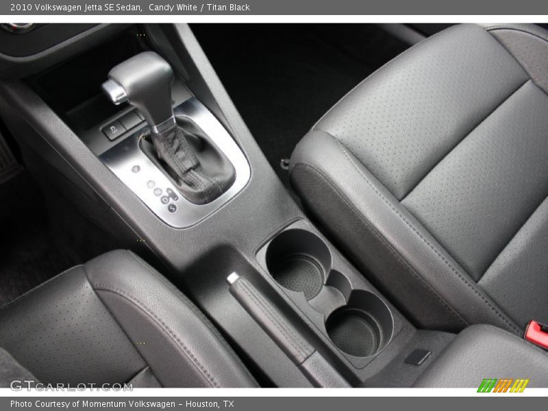 Candy White / Titan Black 2010 Volkswagen Jetta SE Sedan