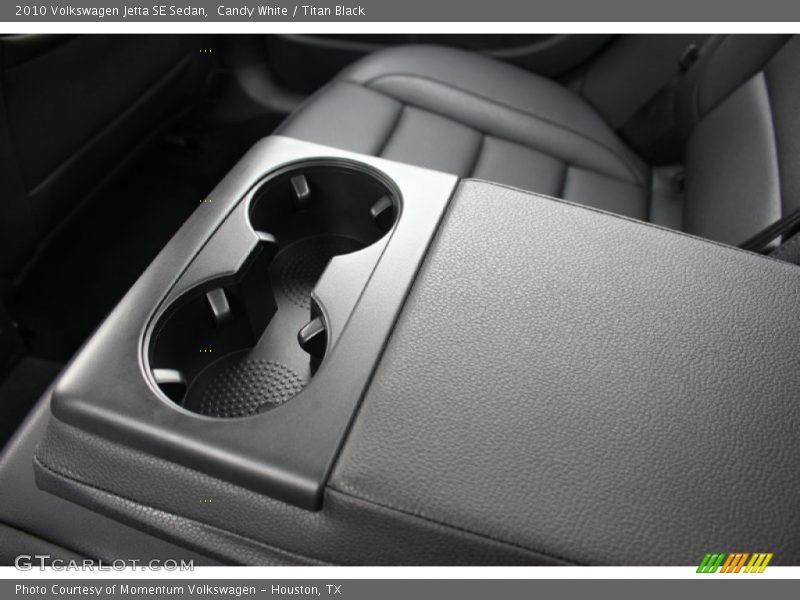 Candy White / Titan Black 2010 Volkswagen Jetta SE Sedan