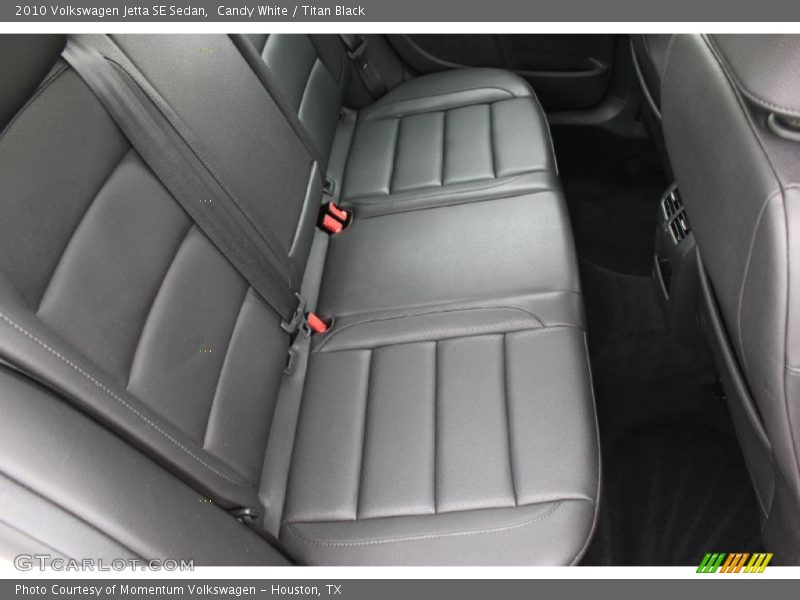 Candy White / Titan Black 2010 Volkswagen Jetta SE Sedan
