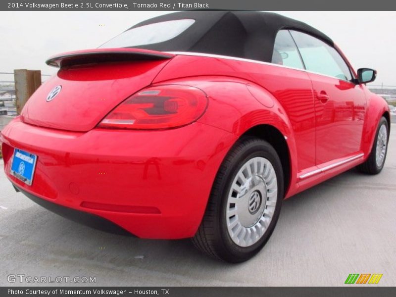 Tornado Red / Titan Black 2014 Volkswagen Beetle 2.5L Convertible