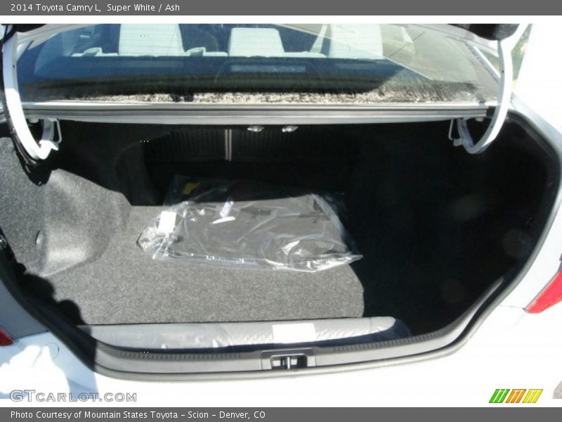 Super White / Ash 2014 Toyota Camry L