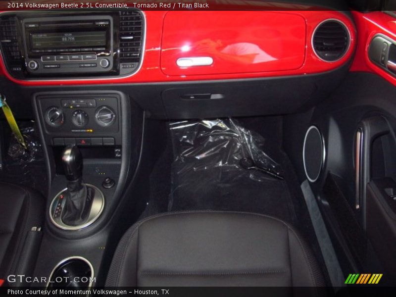 Tornado Red / Titan Black 2014 Volkswagen Beetle 2.5L Convertible