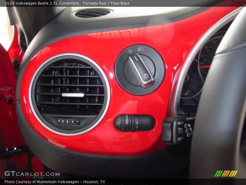 Tornado Red / Titan Black 2014 Volkswagen Beetle 2.5L Convertible