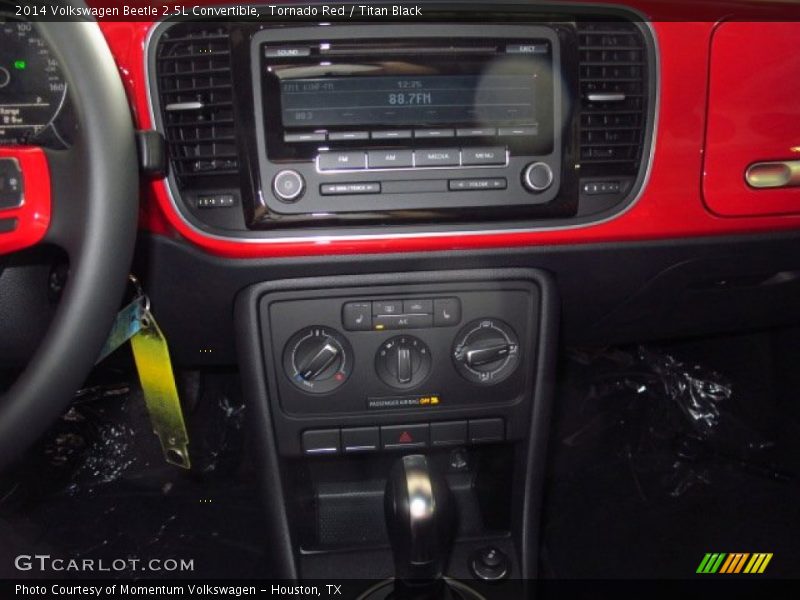 Tornado Red / Titan Black 2014 Volkswagen Beetle 2.5L Convertible
