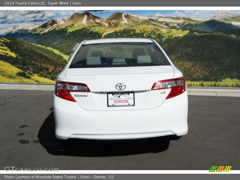 Super White / Ivory 2014 Toyota Camry LE