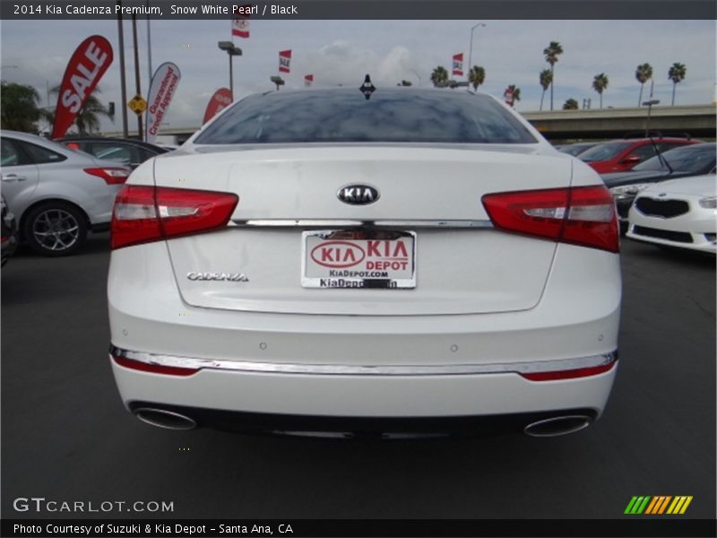 Snow White Pearl / Black 2014 Kia Cadenza Premium
