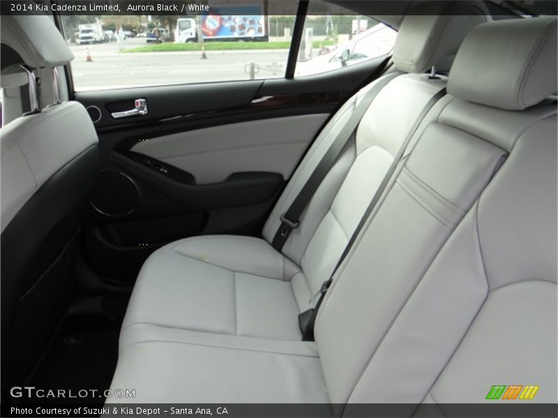 Aurora Black / White 2014 Kia Cadenza Limited