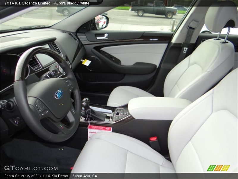 Front Seat of 2014 Cadenza Limited
