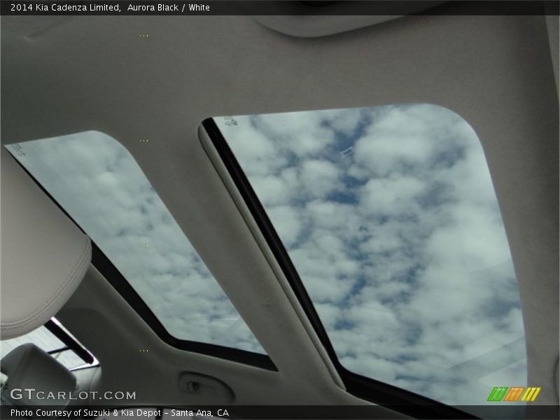 Sunroof of 2014 Cadenza Limited