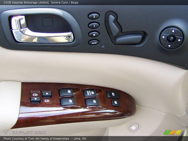 Sonora Gold / Beige 2008 Hyundai Entourage Limited