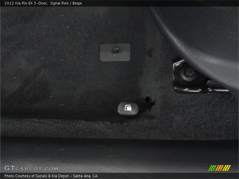 Signal Red / Beige 2013 Kia Rio EX 5-Door