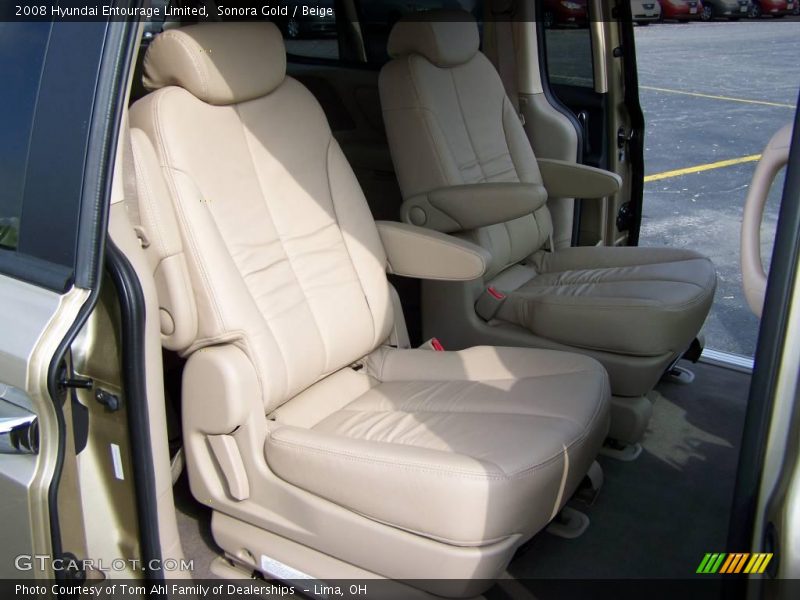 Sonora Gold / Beige 2008 Hyundai Entourage Limited