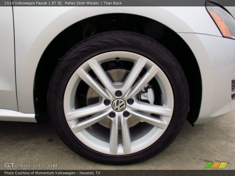 Reflex Silver Metallic / Titan Black 2014 Volkswagen Passat 1.8T SE