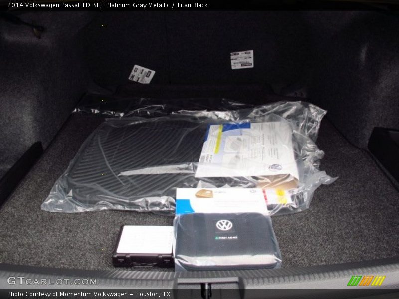 Platinum Gray Metallic / Titan Black 2014 Volkswagen Passat TDI SE