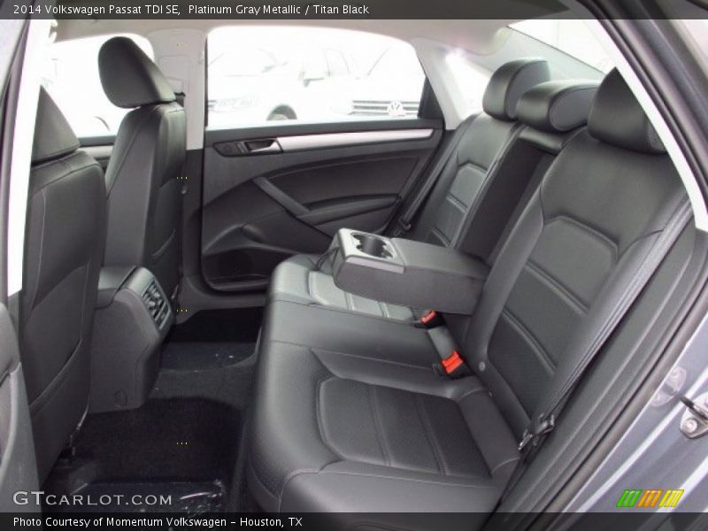 Platinum Gray Metallic / Titan Black 2014 Volkswagen Passat TDI SE