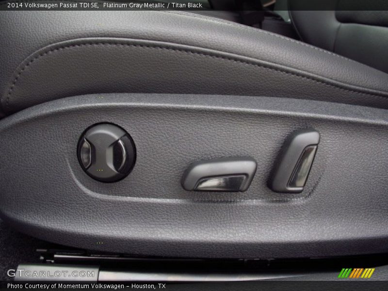 Platinum Gray Metallic / Titan Black 2014 Volkswagen Passat TDI SE