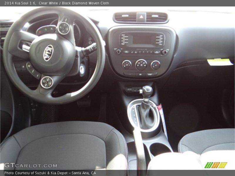 Clear White / Black Diamond Woven Cloth 2014 Kia Soul 1.6