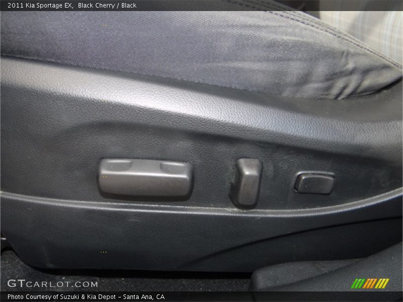 Black Cherry / Black 2011 Kia Sportage EX