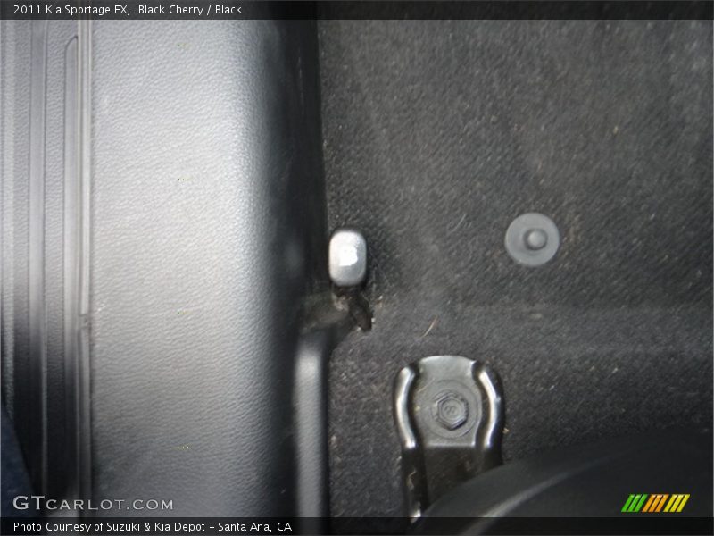 Black Cherry / Black 2011 Kia Sportage EX