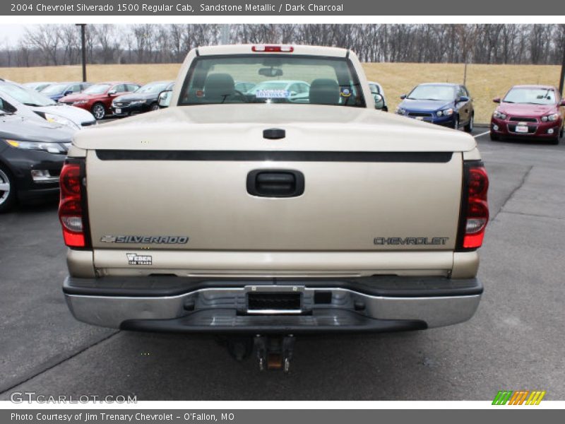 Sandstone Metallic / Dark Charcoal 2004 Chevrolet Silverado 1500 Regular Cab