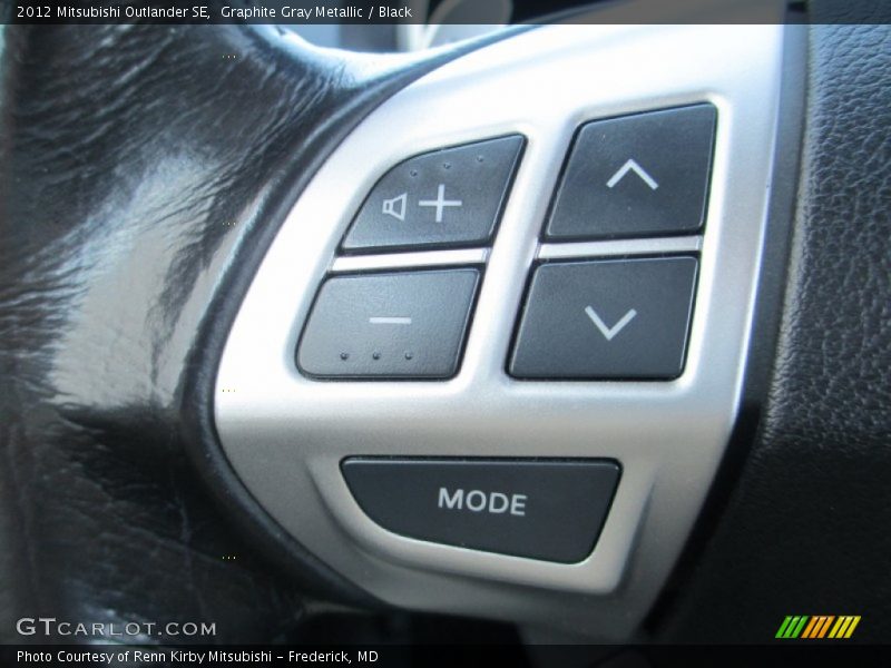 Graphite Gray Metallic / Black 2012 Mitsubishi Outlander SE