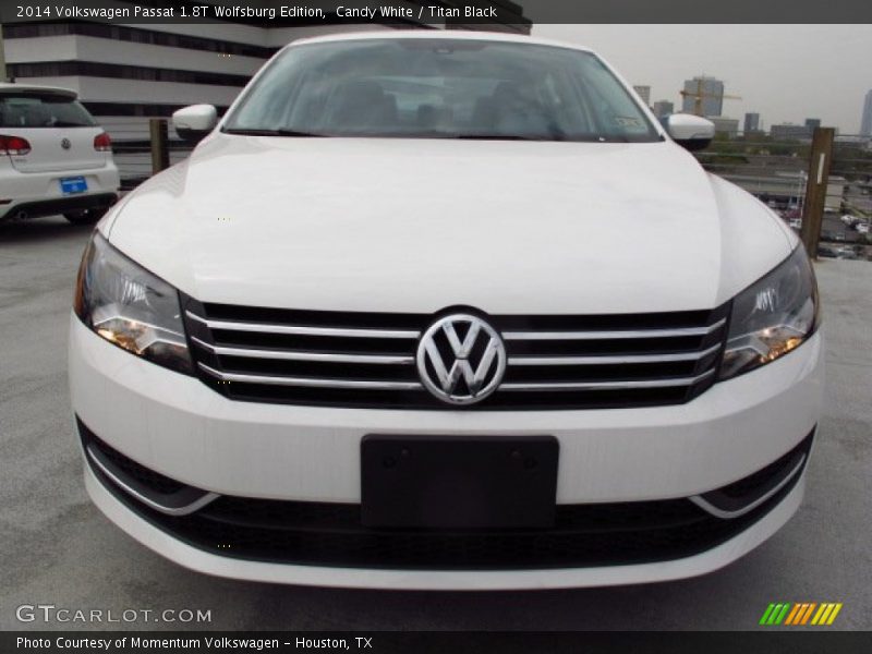 Candy White / Titan Black 2014 Volkswagen Passat 1.8T Wolfsburg Edition