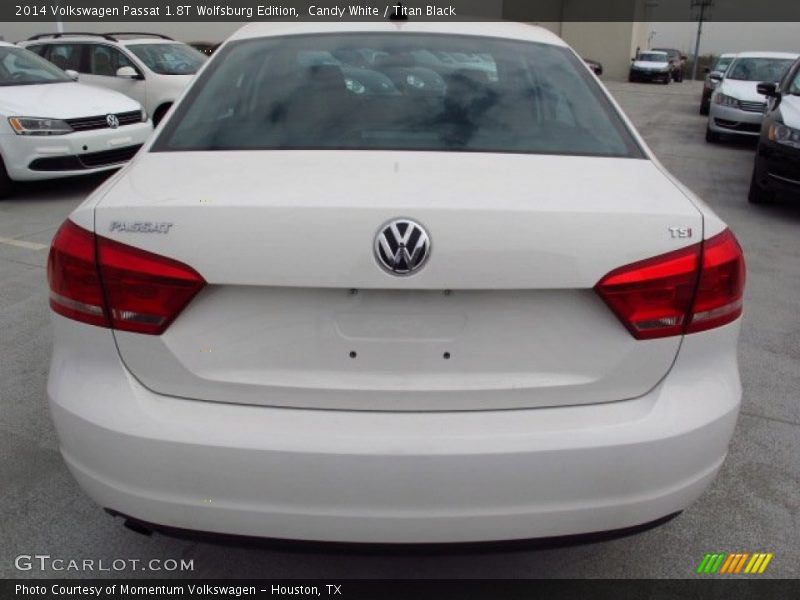 Candy White / Titan Black 2014 Volkswagen Passat 1.8T Wolfsburg Edition