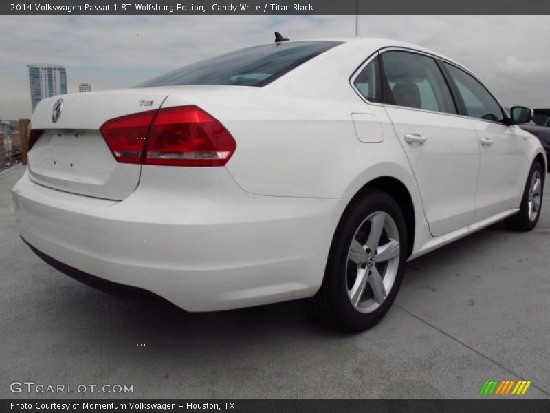 Candy White / Titan Black 2014 Volkswagen Passat 1.8T Wolfsburg Edition