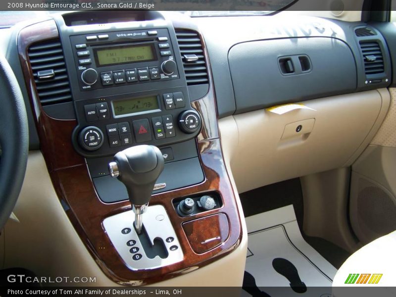 Sonora Gold / Beige 2008 Hyundai Entourage GLS