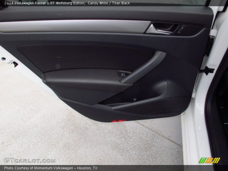 Candy White / Titan Black 2014 Volkswagen Passat 1.8T Wolfsburg Edition
