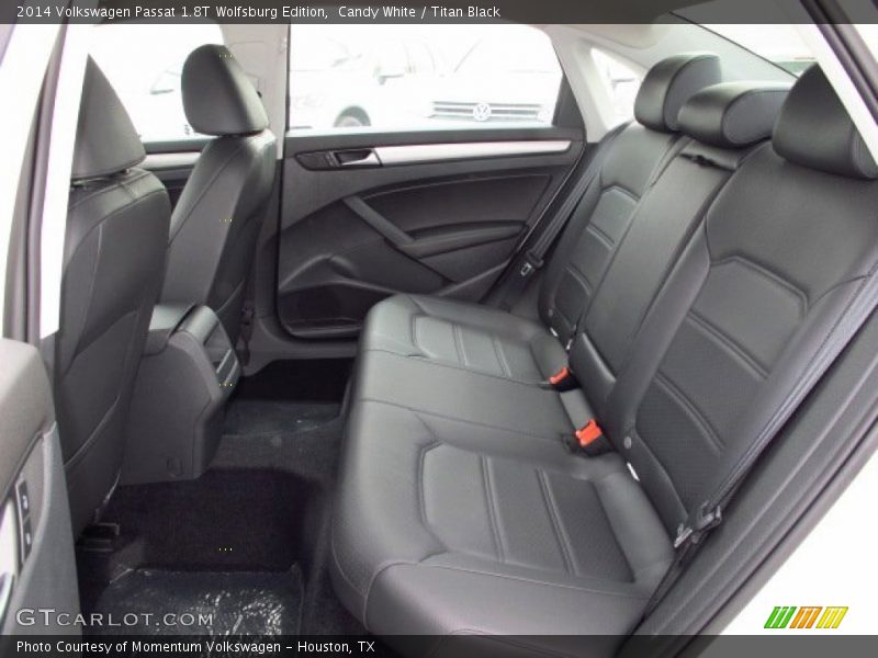 Candy White / Titan Black 2014 Volkswagen Passat 1.8T Wolfsburg Edition