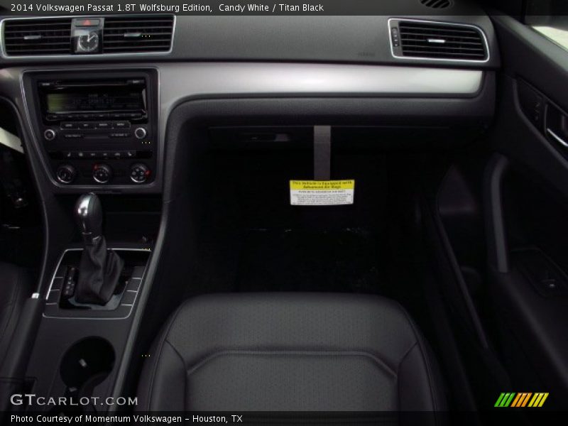 Candy White / Titan Black 2014 Volkswagen Passat 1.8T Wolfsburg Edition