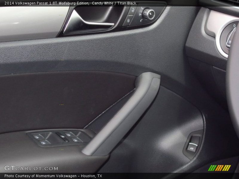 Candy White / Titan Black 2014 Volkswagen Passat 1.8T Wolfsburg Edition