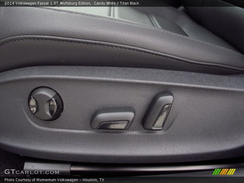 Candy White / Titan Black 2014 Volkswagen Passat 1.8T Wolfsburg Edition